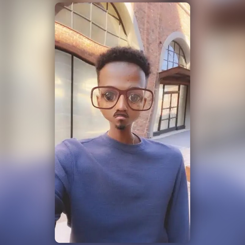 Snapchatが作成したGlasses and Morph Simpleフィルター | Snapchatレンズ