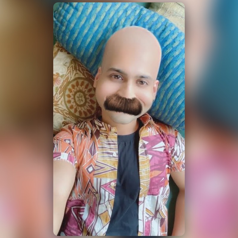 Snapchatが作成したBald with Moustachesフィルター | Snapchatレンズ
