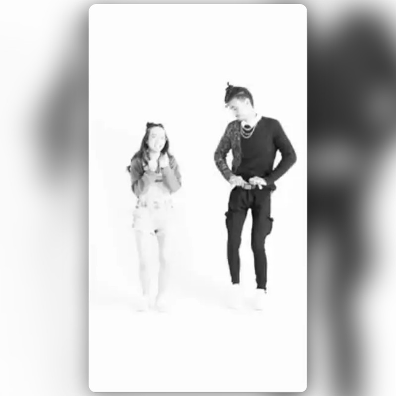 Motion Blur B&W Lens by viggo シ Snapchat Lenses and Filters