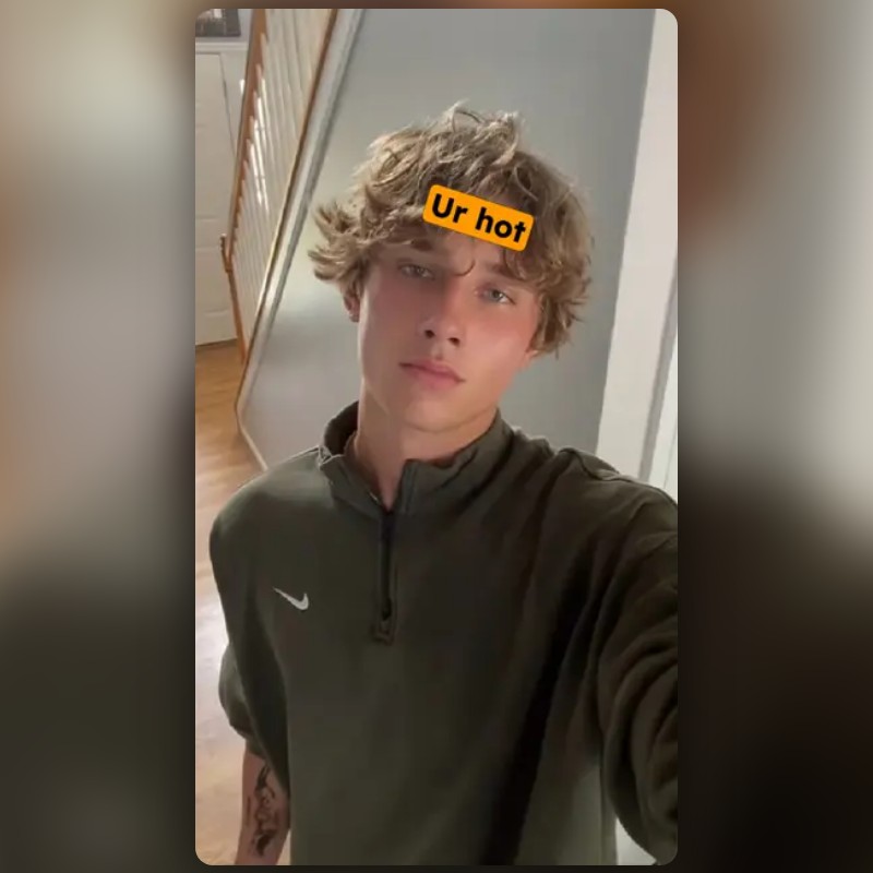 Ur hot Lens by ERNIE Snapchat Lenses and Filters