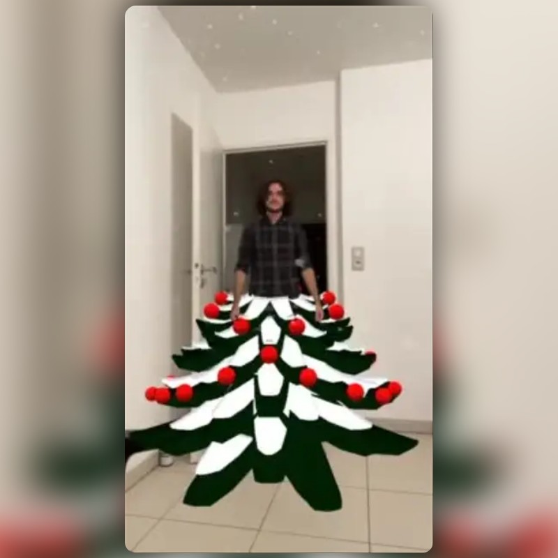 Christmas tree Lens by Maxime Cabrol Snapchat Lenses and Filters