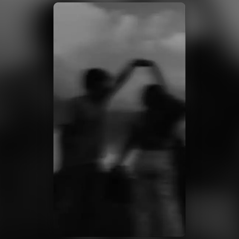 BW Motion Lens by رائـــد Raed Snapchat Lenses and Filters